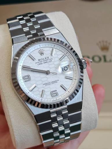 Rolex Land-Dweller white